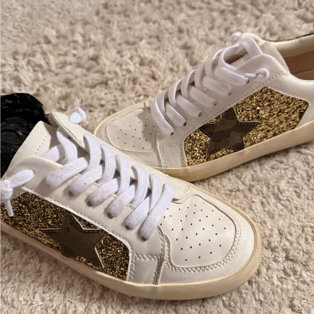 Vintage Havana NEW camo sneakers